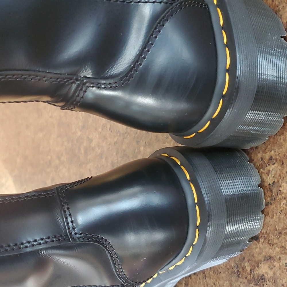Jaden Doc Martin, size 9 Ladies - Picture 5 of 5